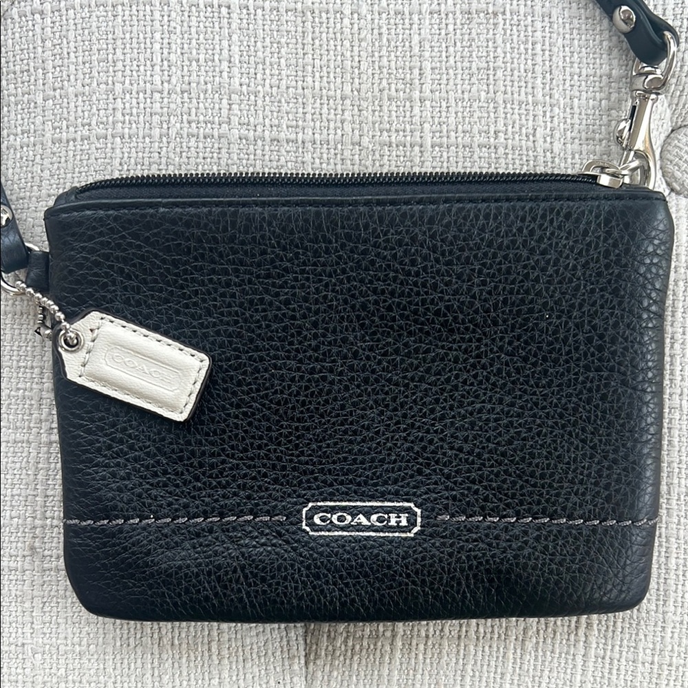 Coach Park Leather small Wristlet Black 49475